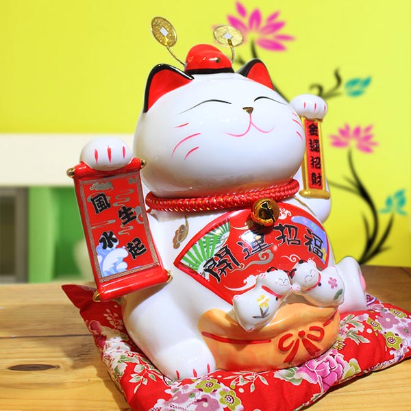 Mèo Vẫy Tay Tài Lộc Tấn Tới