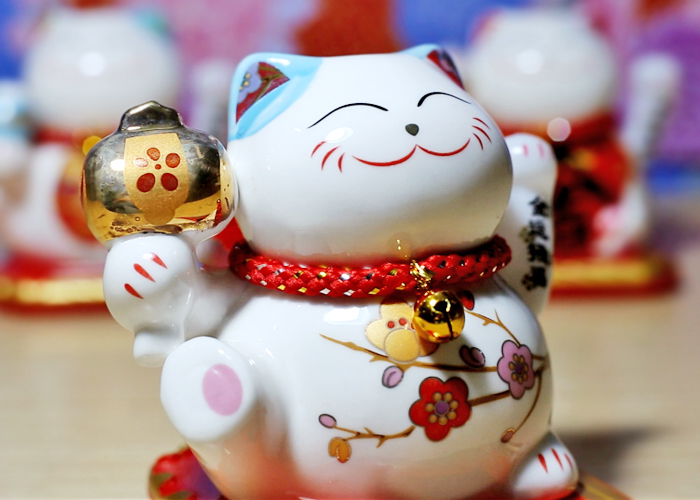 Mèo vẫy tay năng lượng mặt trời CH373