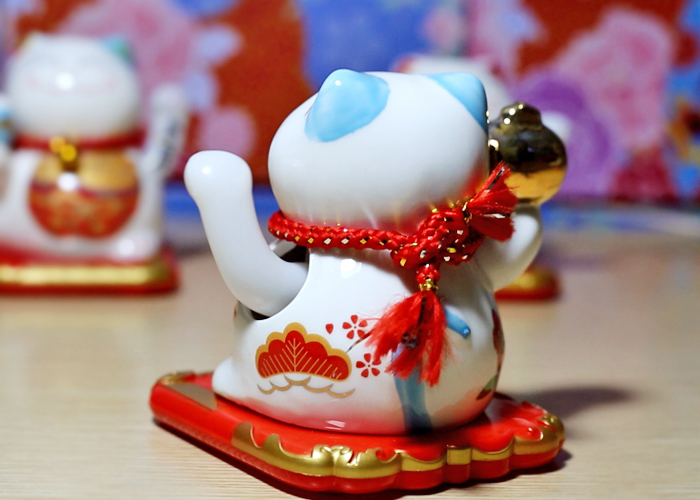 Mèo vẫy tay năng lượng mặt trời CH373