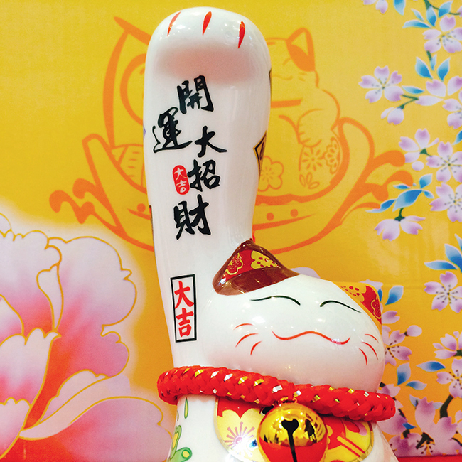Mèo thần tài tay lớn Mèo thần tài tay lớn