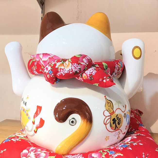 Mèo vẫy tay - Kim vận chiêu lộc 32cm