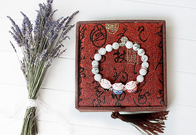 Vòng tay đá howlite